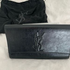 SAINT LAURENT
Textured Patent Monogram Large Belle De Jour Clutch Black
